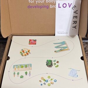 Lovevery The Adventurer Play Kit 16, 17, 18 M